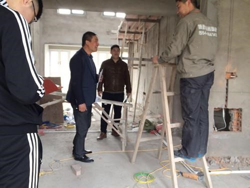 【安徽博進(jìn)裝飾】工地檢查放在首位 【安徽博進(jìn)裝飾】工地檢查放在首位